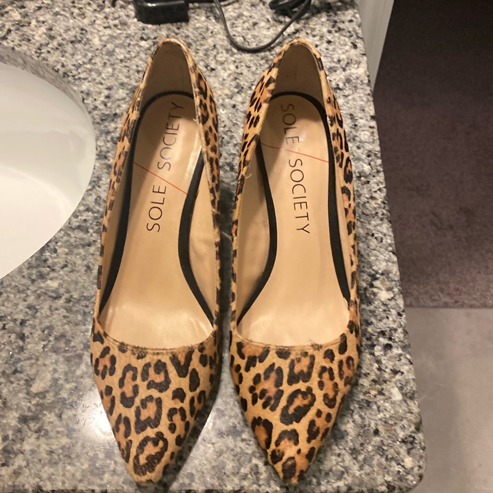 Sole Socirty Leopard print wedge hill size 10. Used